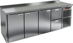 Стол с охлаждающим шкафом Hicold Gn 1112 Br2 Tn – купить в RuOborudovanie.ru с доставкой до двери Купить стол с охлаждающим шкафом hicold gn 1112 br2 tn – цена от завода, доставка до двери | RuOborudovanie.ru