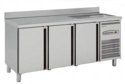 Стол холодильный Coreco MRGF200 – купить в RuOborudovanie.ru с доставкой до двери Купить стол холодильный coreco mrgf200 – цена от завода, доставка до двери | RuOborudovanie.ru