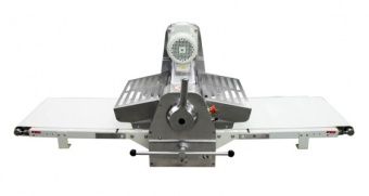 Тестораскатка настольная с моторизованным конвейером 43*170 см Kocateq OMJ450 – купить в Москве по цене завода